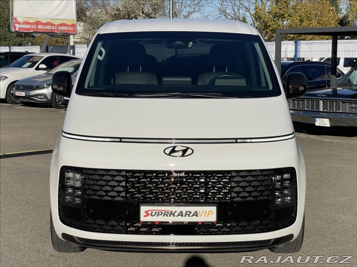 Hyundai Staria 2,2 CRDi Luxury DCT 4x4 7 2022