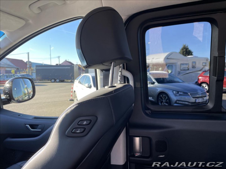 Hyundai Staria 2,2 CRDi Luxury DCT 4x4 7 2022