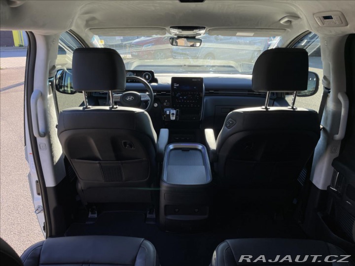 Hyundai Staria 2,2 CRDi Luxury DCT REZER 2022