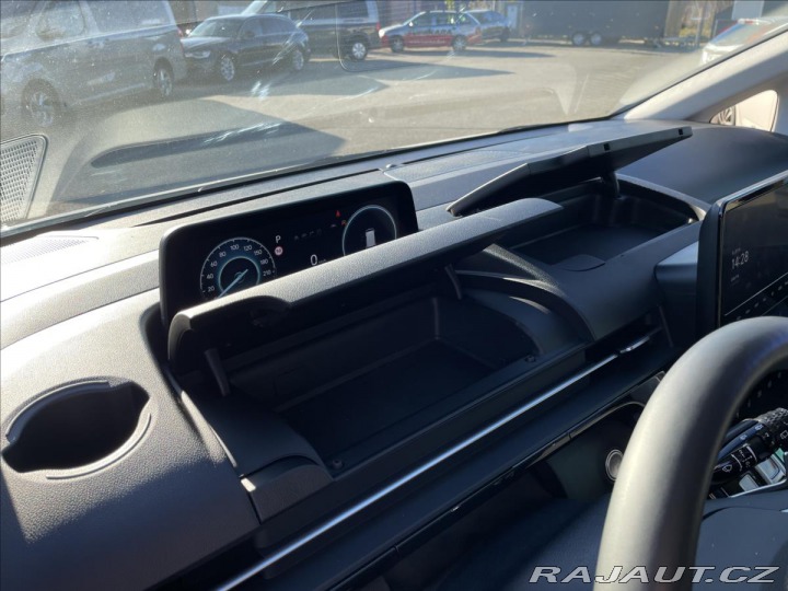 Hyundai Staria 2,2 CRDi Luxury DCT REZER 2022