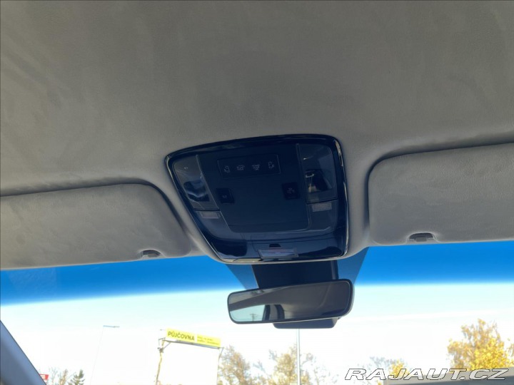 Hyundai Staria 2,2 CRDi Luxury DCT REZER 2022