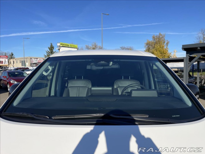 Hyundai Staria 2,2 CRDi Luxury DCT REZER 2022