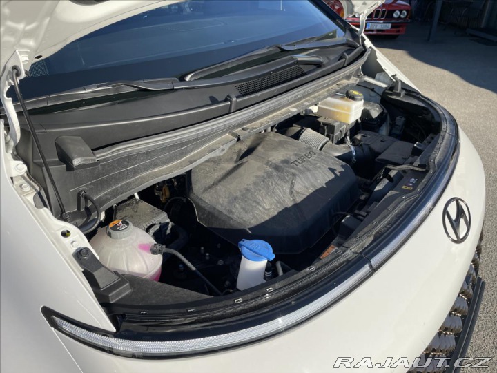 Hyundai Staria 2,2 CRDi Luxury DCT 4x4 7 2022