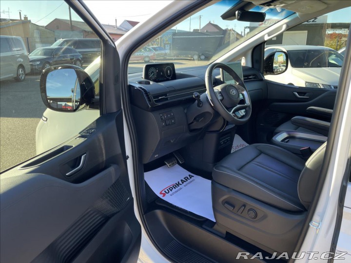 Hyundai Staria 2,2 CRDi Luxury DCT REZER 2022