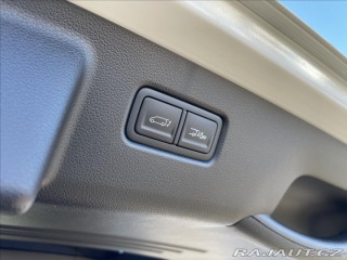 Hyundai Staria 2,2 CRDi Luxury DCT 4x4 7 2022