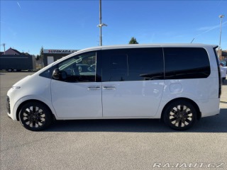 Hyundai Staria 2,2 CRDi Luxury DCT 4x4 7 2022