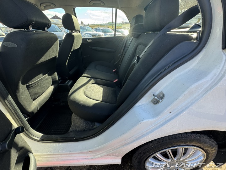 Škoda Fabia 1,2 HTP 47 KW KOLA 2005