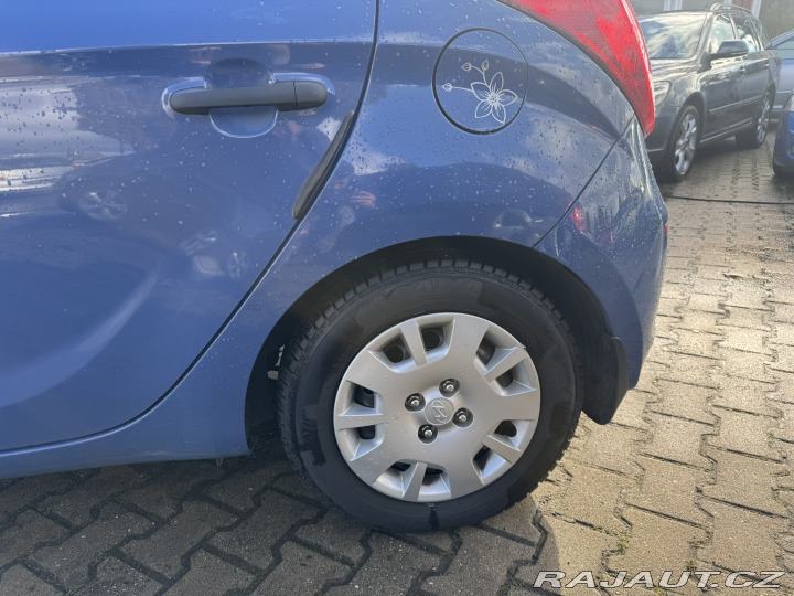Hyundai i20 1,2i 63 KW 1 MAJ. KOLA 2014
