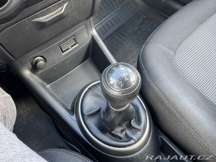 Hyundai i20 1,2i 63 KW 1 MAJ. KOLA 2014