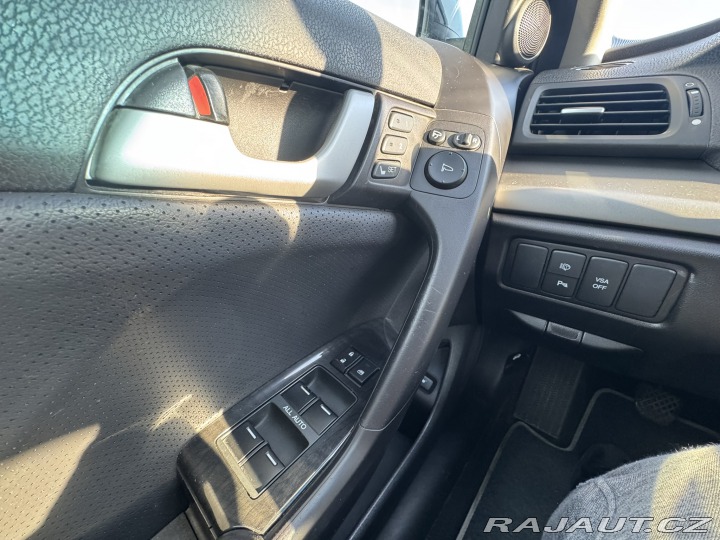 Honda Accord 2,4 V-TEC 148 KW TAŽNÉ 2008