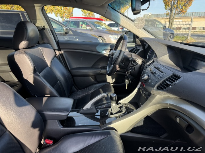 Honda Accord 2,4 V-TEC 148 KW TAŽNÉ 2008