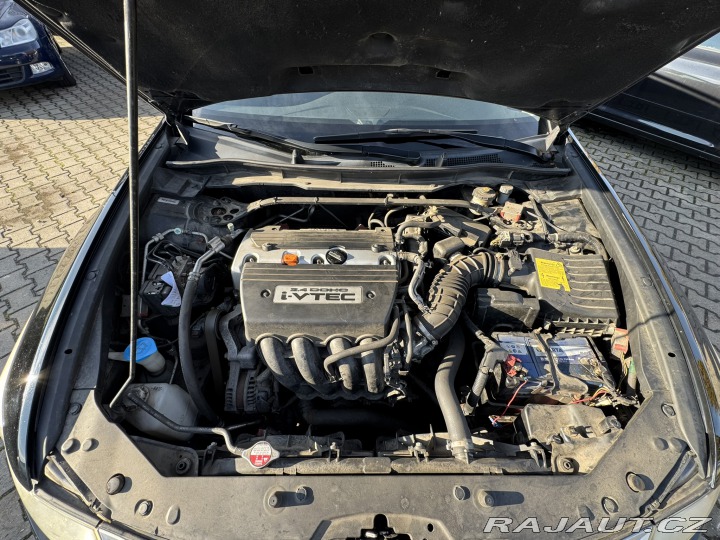 Honda Accord 2,4 V-TEC 148 KW TAŽNÉ 2008
