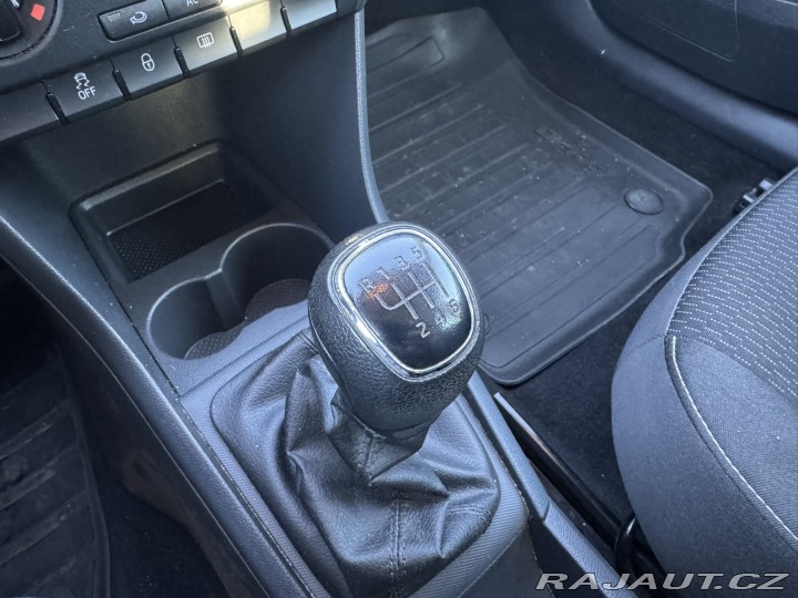 Škoda Rapid 1,2 TSI 77KW TAŽNÉ ČR 2012