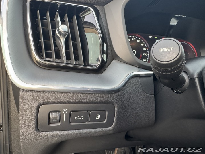 Volvo XC60 PLUG-IN HYB.4X4 257KW 2021