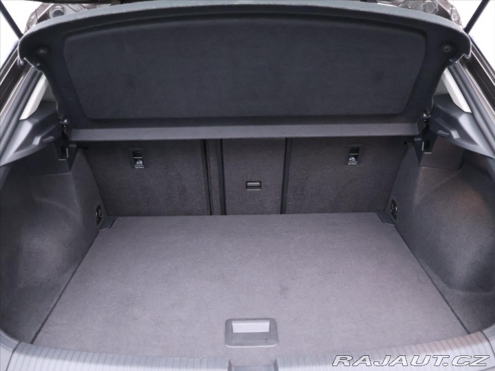 Volkswagen T-Roc 1,5 110TSI Serv.kniha tem 2019