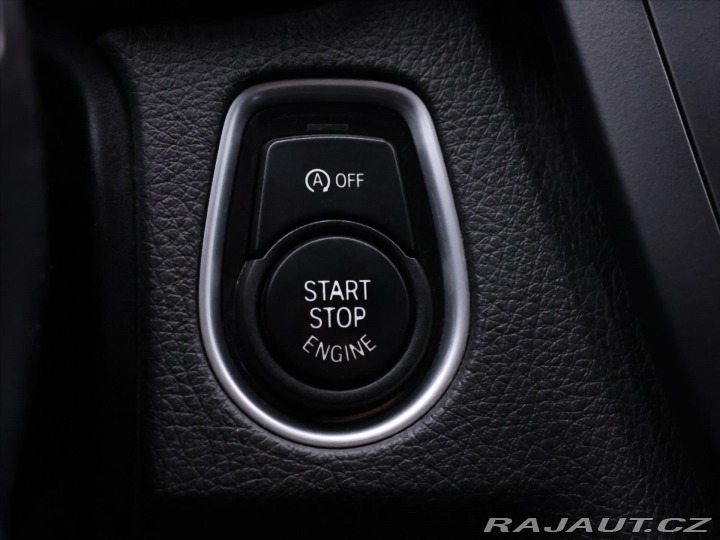 BMW 3 3,0 335dA xDrive Sport CZ 2014