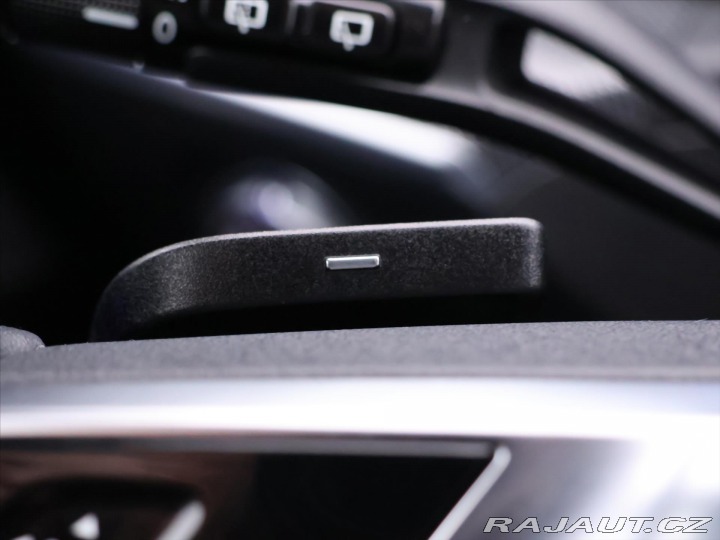 Mercedes-Benz C 1,5 200 150KW LED Navi 2021