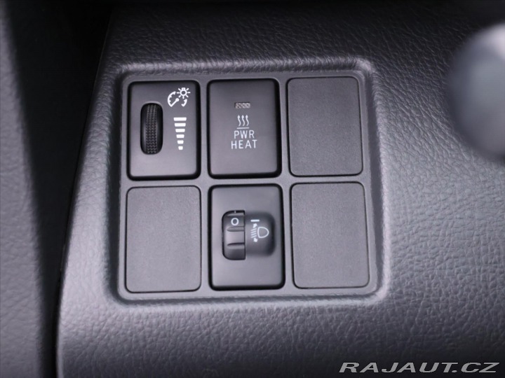 Toyota RAV4 2,2 D-4D 110kW LUX CZ 2011