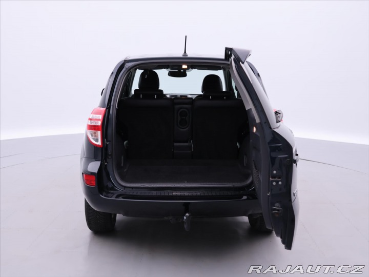 Toyota RAV4 2,2 D-4D 110kW LUX CZ 2011