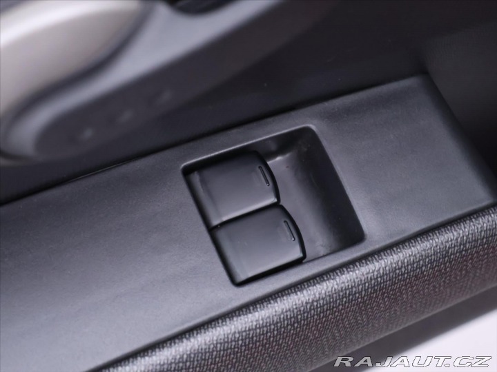 Nissan Micra 1,0 i 48kW Klimatizace CZ 2004