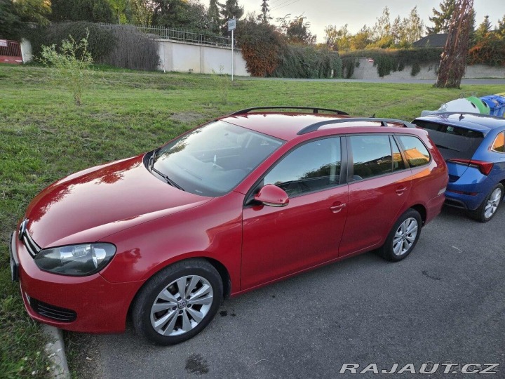 Volkswagen Golf 1,6   TDI 2011