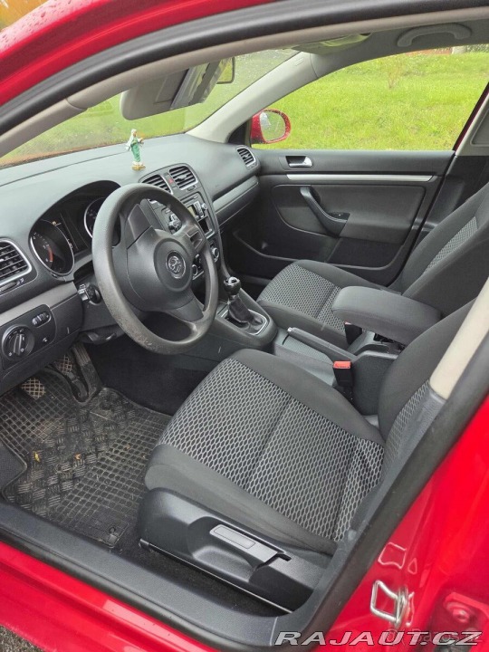 Volkswagen Golf 1,6   TDI 2011