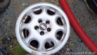 Volkswagen Vento 2,8   IKONA DEVADESÁTEK 1993