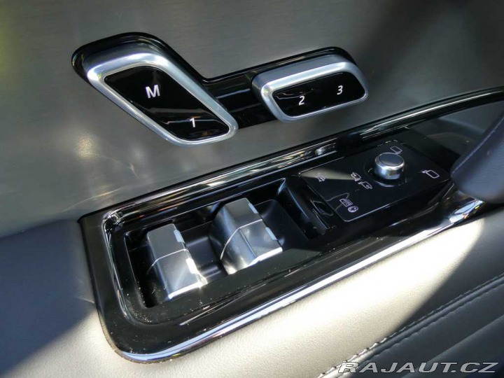 Land Rover Range Rover Sport Dynamic HSE P460e 2025