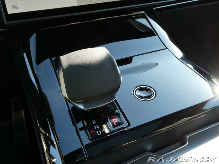 Land Rover Range Rover Sport Dynamic HSE P460e 2026