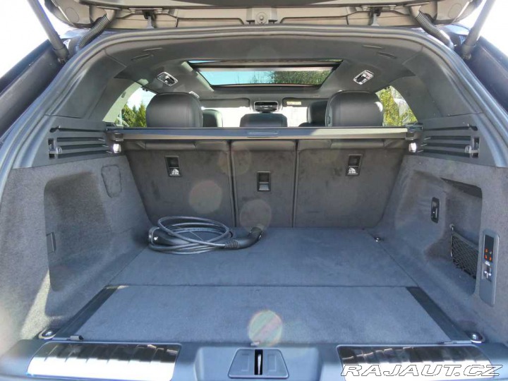 Land Rover Range Rover Sport Dynamic HSE P460e 2026