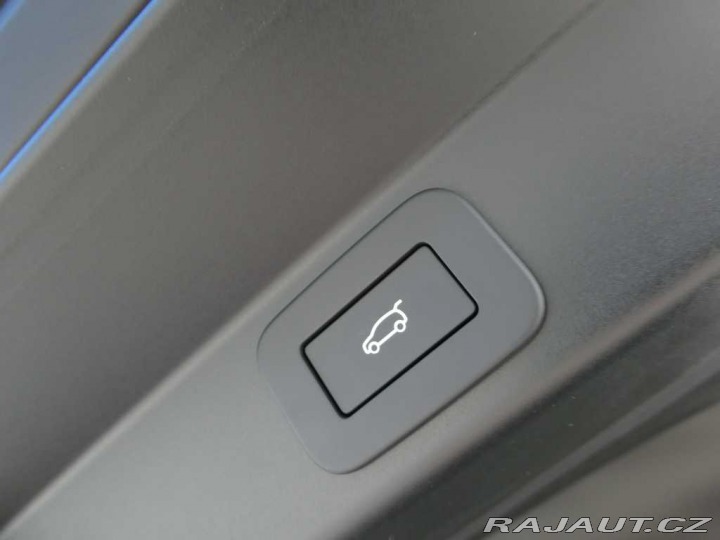 Land Rover Range Rover Sport Dynamic HSE P460e 2025