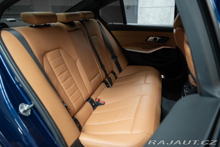 BMW 3 330i xDrive LUXURY*DPH*ČR 2020