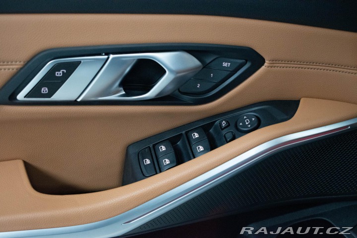 BMW 3 330i xDrive LUXURY*DPH*ČR 2020