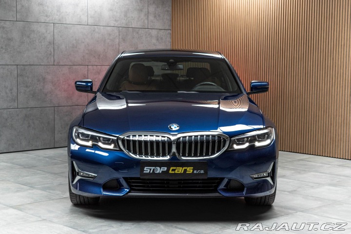 BMW 3 330i REZERVACE 2020