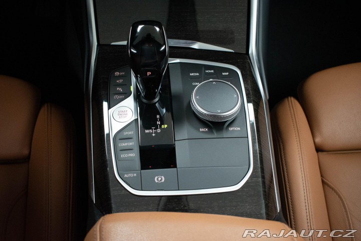 BMW 3 330i xDrive LUXURY*DPH*ČR 2020