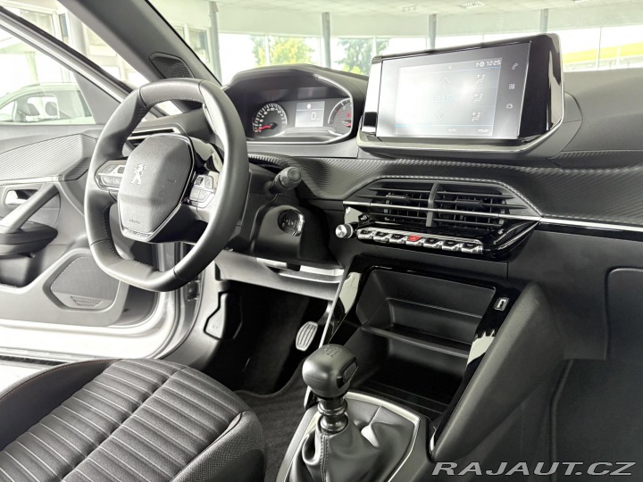 Peugeot 2008 1,2PT 130*Kamera*REZERVAC 2023