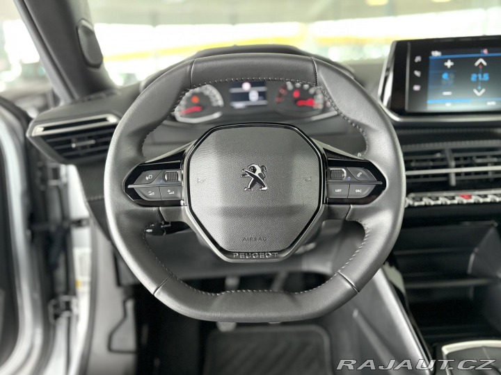 Peugeot 2008 1,2PT 130*Kamera*REZERVAC 2023