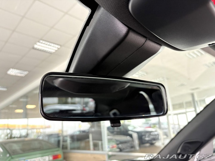 Peugeot 2008 1,2PT 130*Kamera*REZERVAC 2023