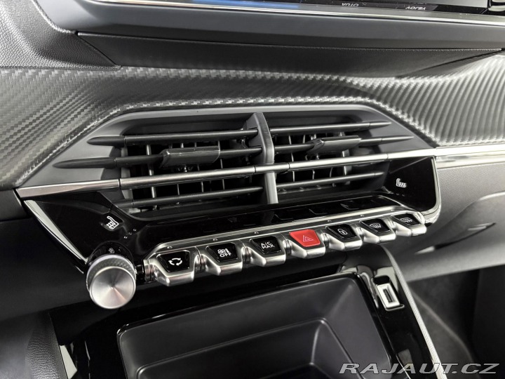 Peugeot 2008 1,2PT 130*Kamera*REZERVAC 2023