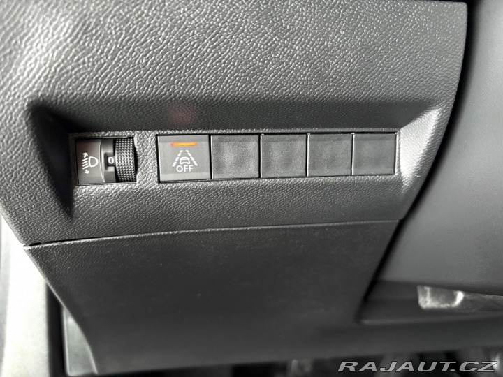 Peugeot 2008 1,2PT 130*Kamera*REZERVAC 2023