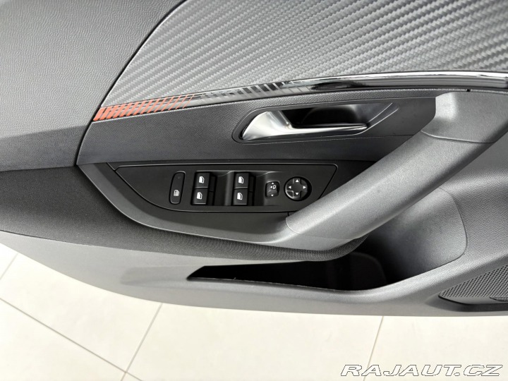 Peugeot 2008 1,2PT 130*Kamera*Tempomat 2023