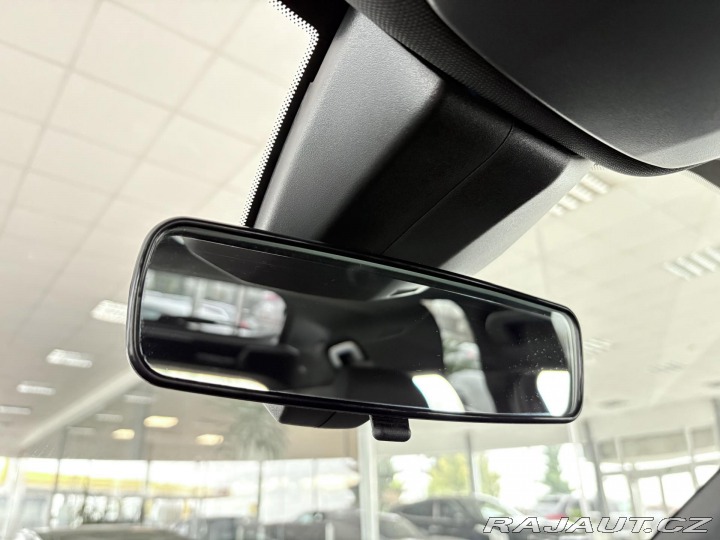 Peugeot 2008 1,2PT 130*Kamera*REZERVAC 2023