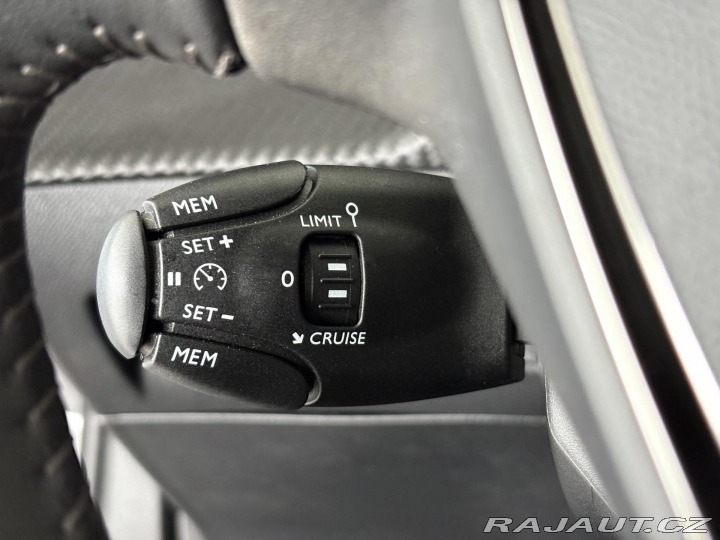 Peugeot 2008 1,2PT 130*Kamera*Vyhř.Sed 2023