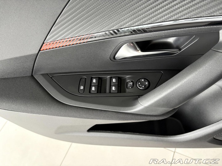 Peugeot 2008 1,2PT 130*Kamera*Vyhř.Sed 2023