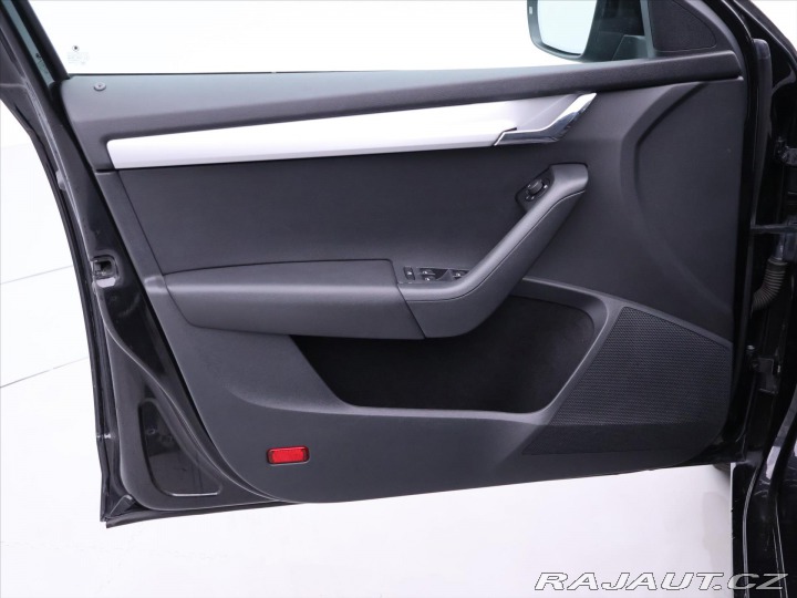 Škoda Octavia 1,4 TSI 103kW Serv.Kniha 2013