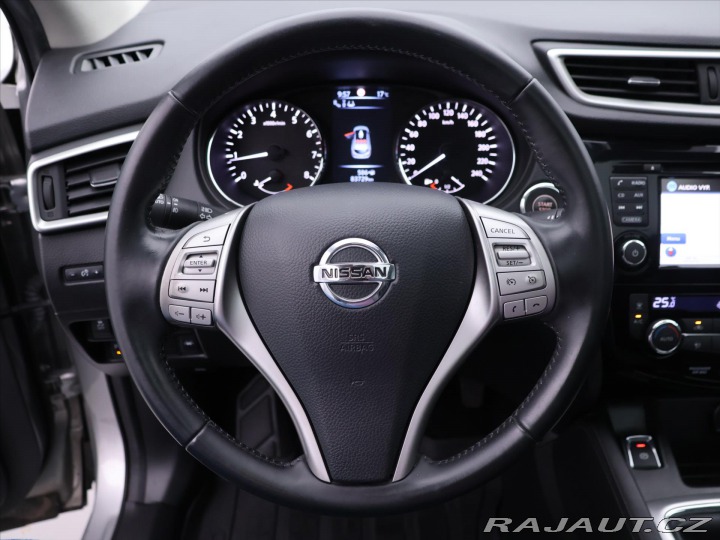 Nissan Qashqai 1,2 DiG-T 85 kW Panorama 2014