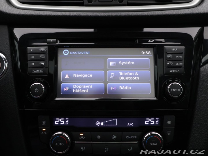 Nissan Qashqai 1,2 DiG-T 85 kW Panorama 2014