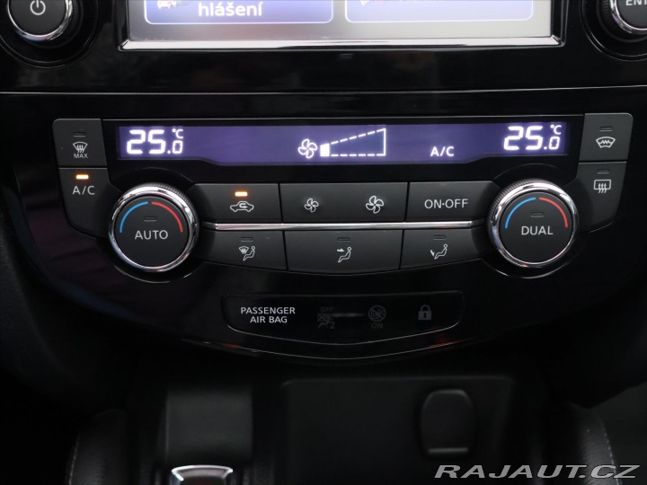 Nissan Qashqai 1,2 DiG-T 85 kW Panorama 2014