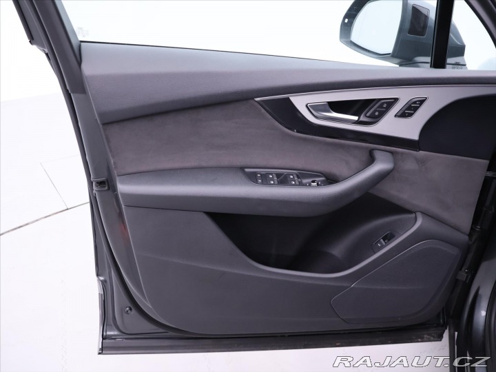 Audi Q7 3,0 TDI S-line 7-Míst CZ 2016