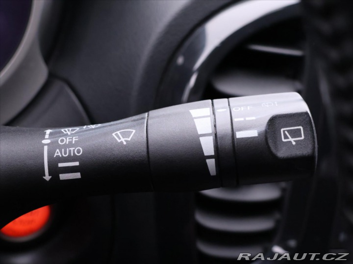 Nissan Juke 1,6 DIG-T 140kW Tekna 2010